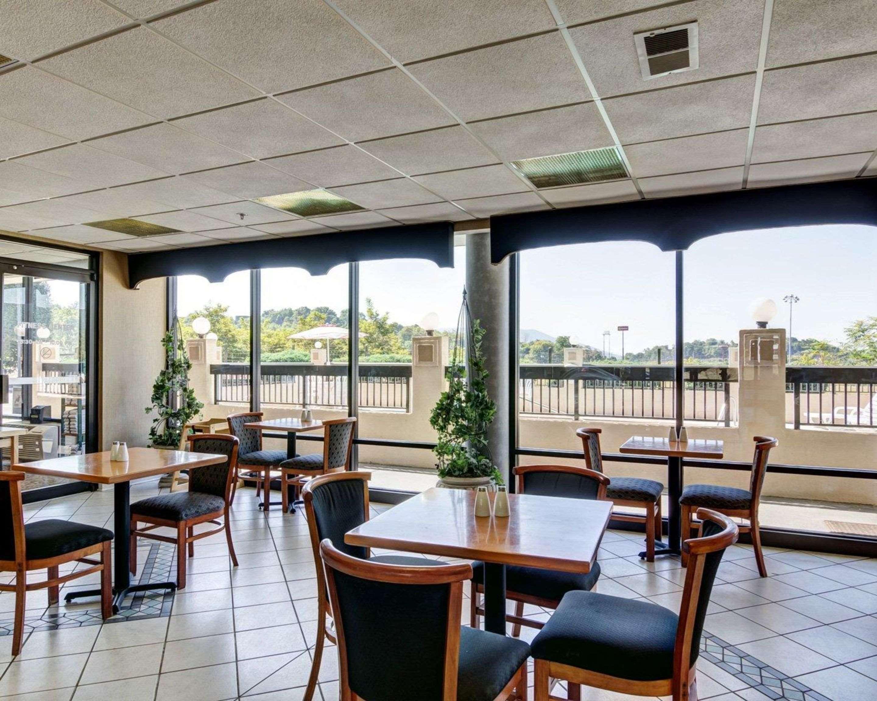 Quality Inn Troutville - Roanoke North Bagian luar foto