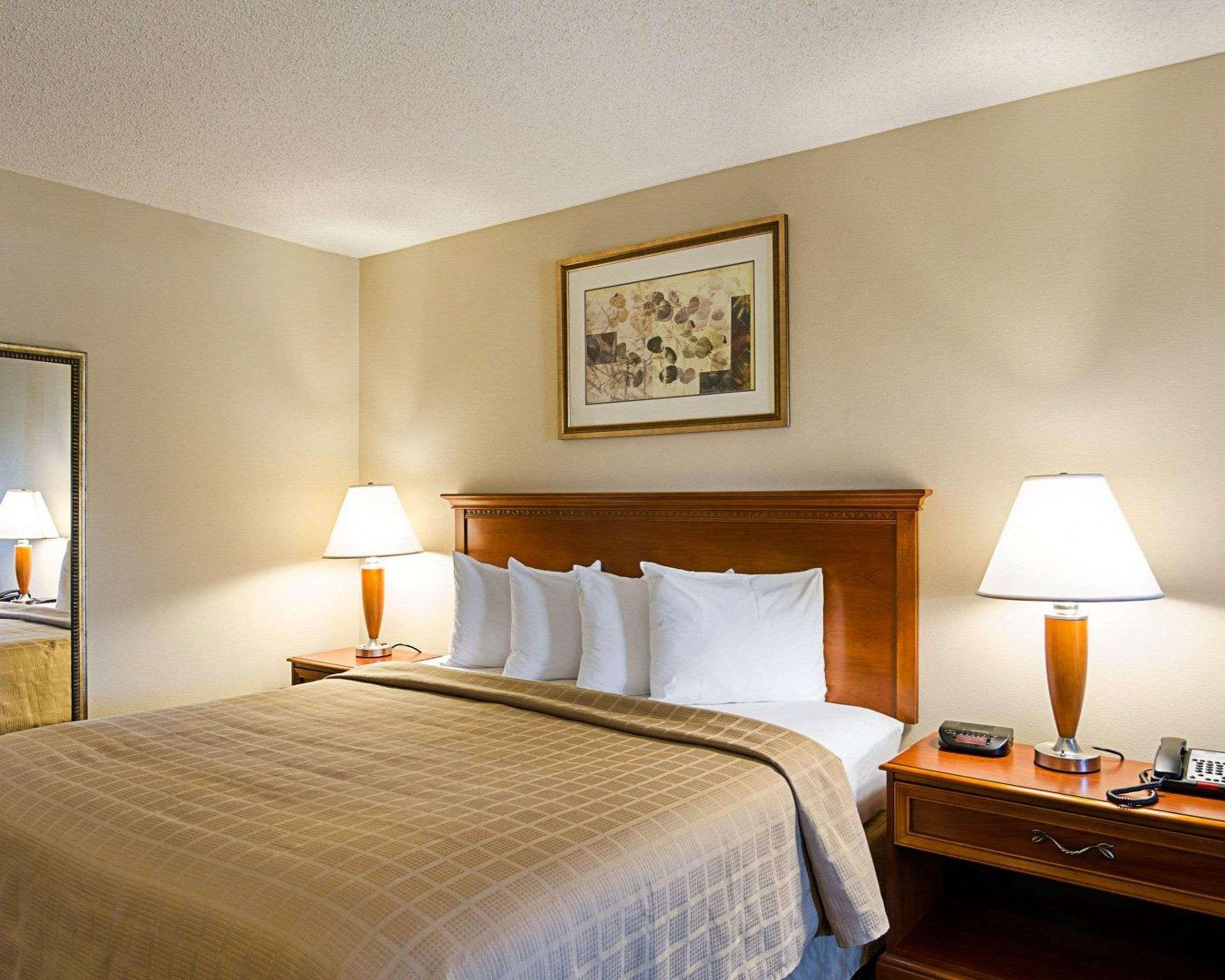 Quality Inn Troutville - Roanoke North Bagian luar foto