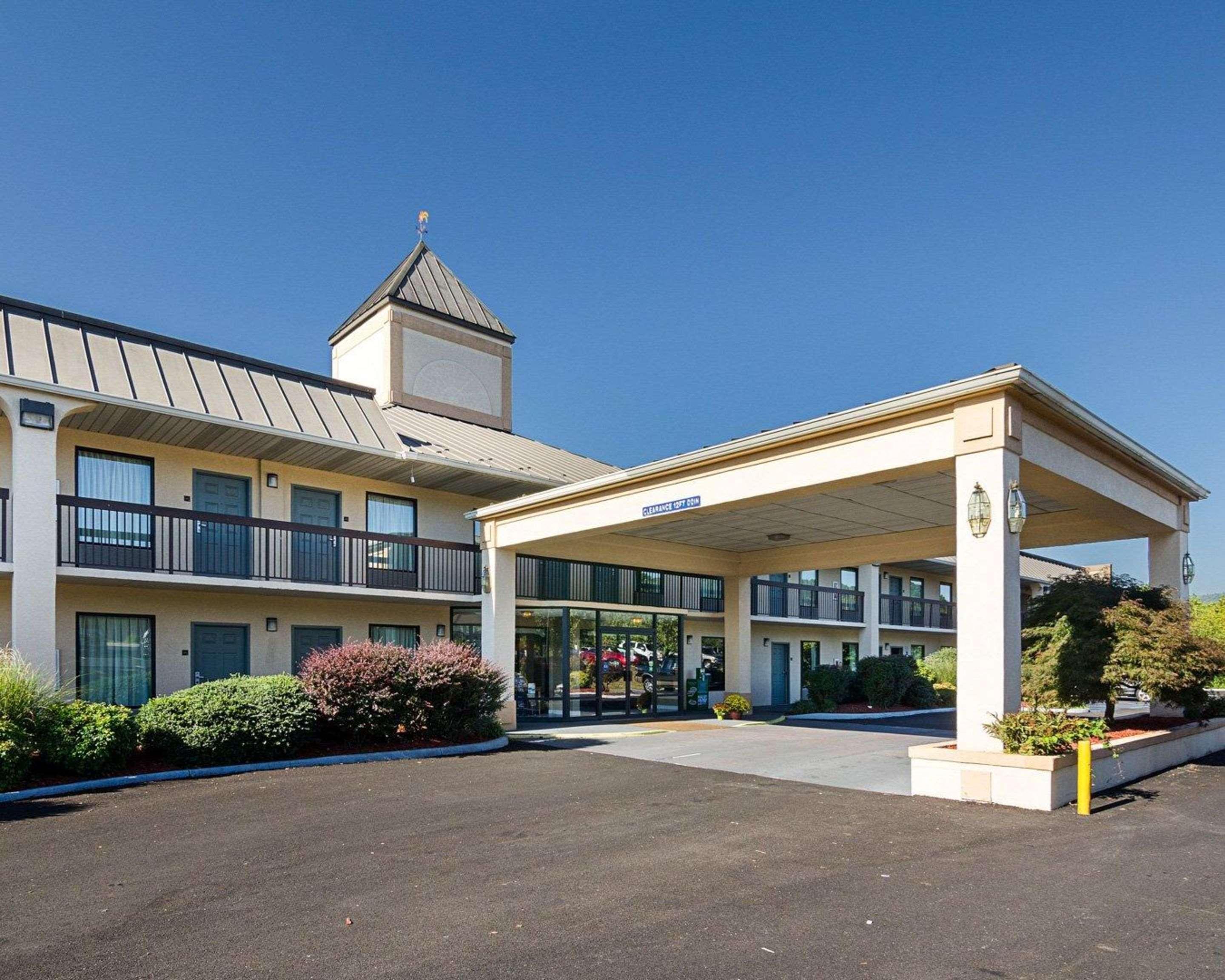 Quality Inn Troutville - Roanoke North Bagian luar foto