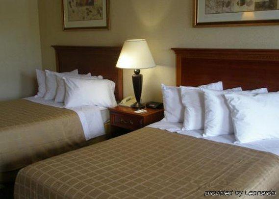 Quality Inn Troutville - Roanoke North Ruang foto