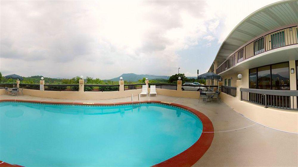 Quality Inn Troutville - Roanoke North Bagian luar foto