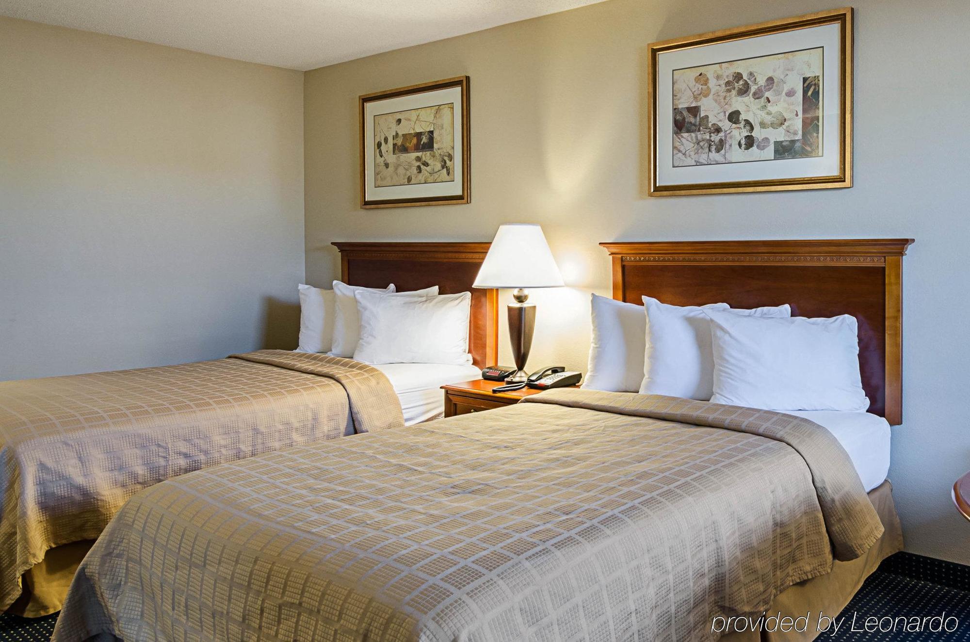 Quality Inn Troutville - Roanoke North Bagian luar foto