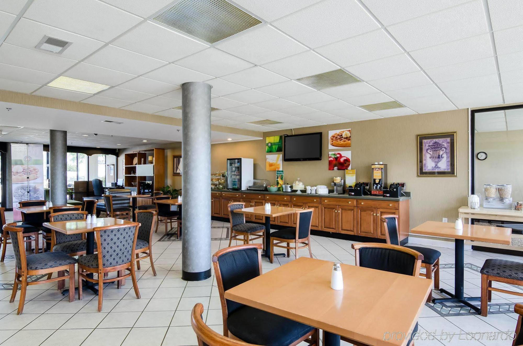 Quality Inn Troutville - Roanoke North Bagian luar foto