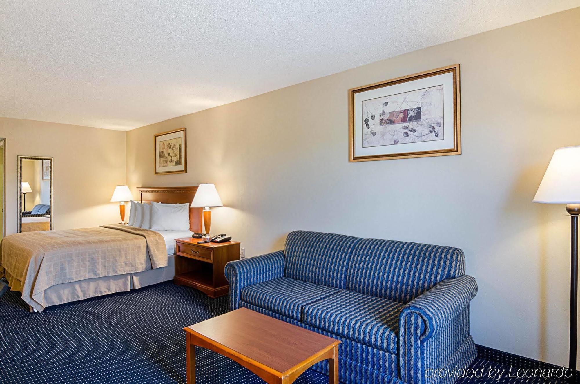 Quality Inn Troutville - Roanoke North Bagian luar foto