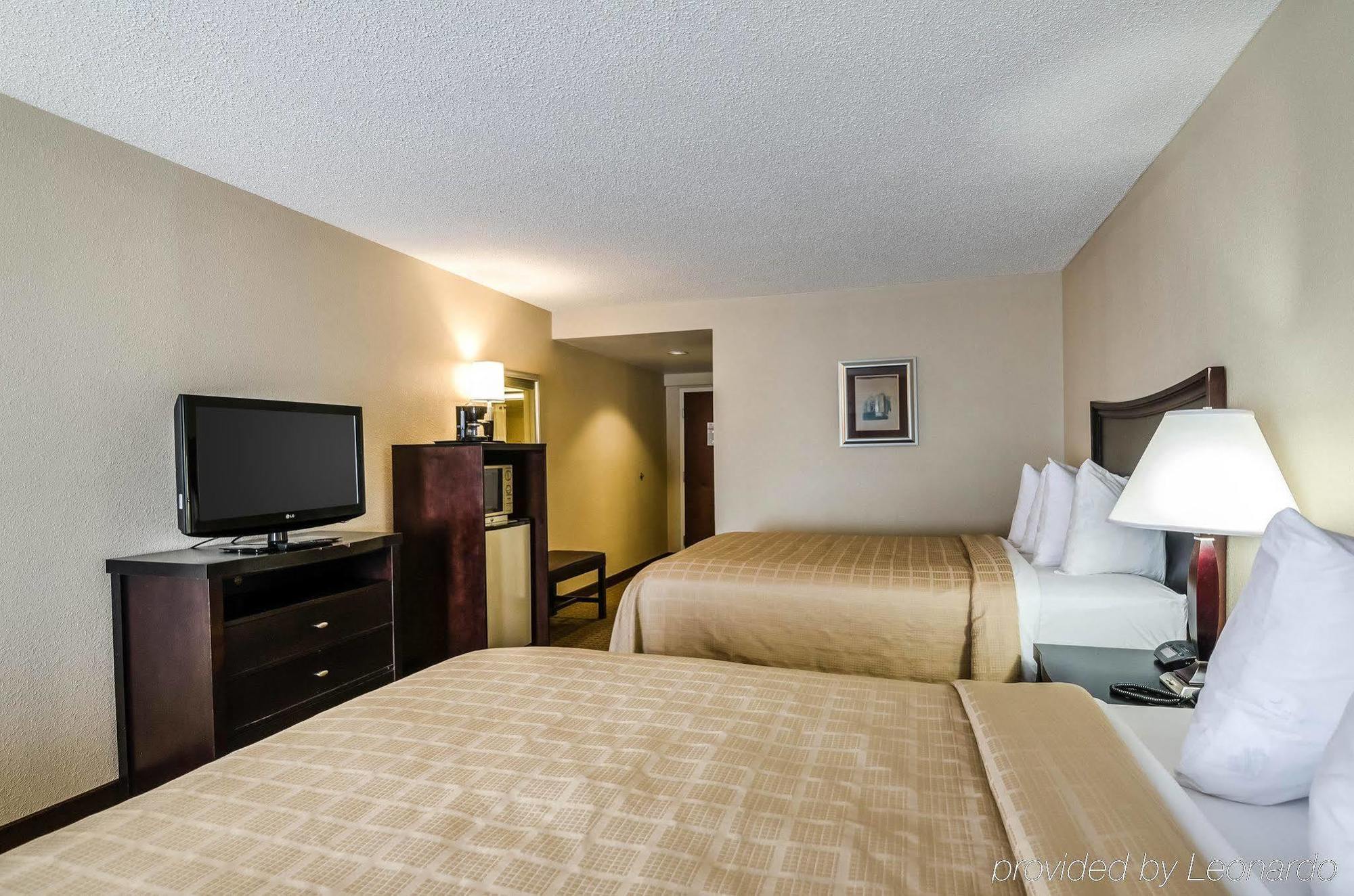 Quality Inn Troutville - Roanoke North Bagian luar foto